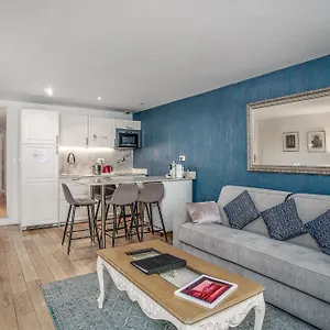 Appartement Du Louvre St Honoré, Paris